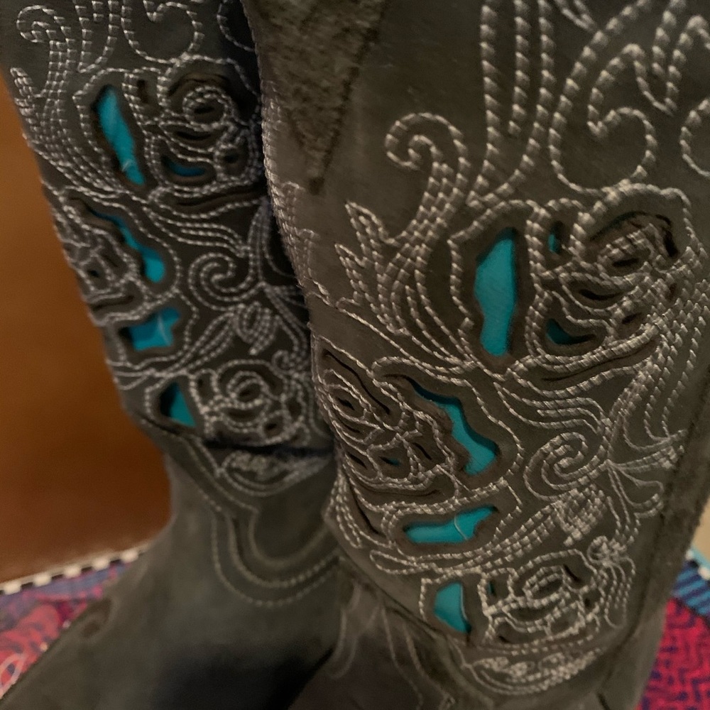 Dusty Rocker Women’s Boots - Picture 7 of 8